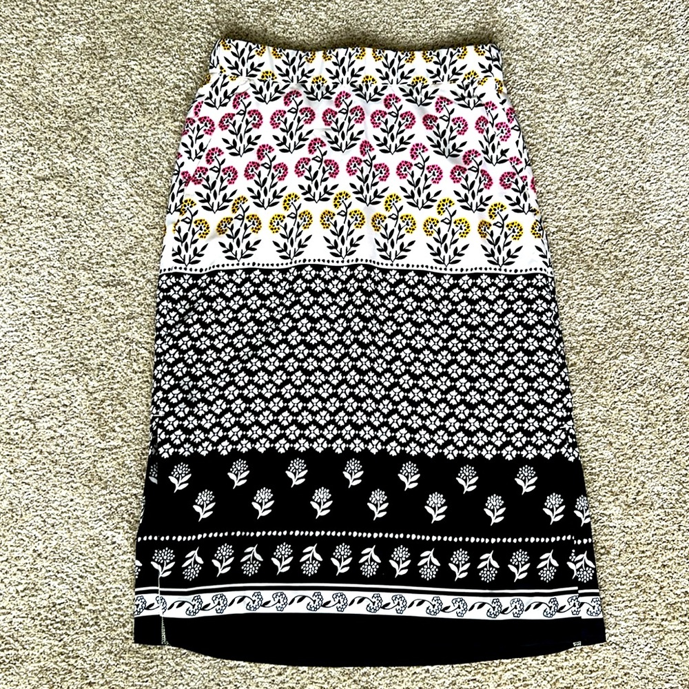 Ann Taylor Floral Pull On Skirt size XSP NWT